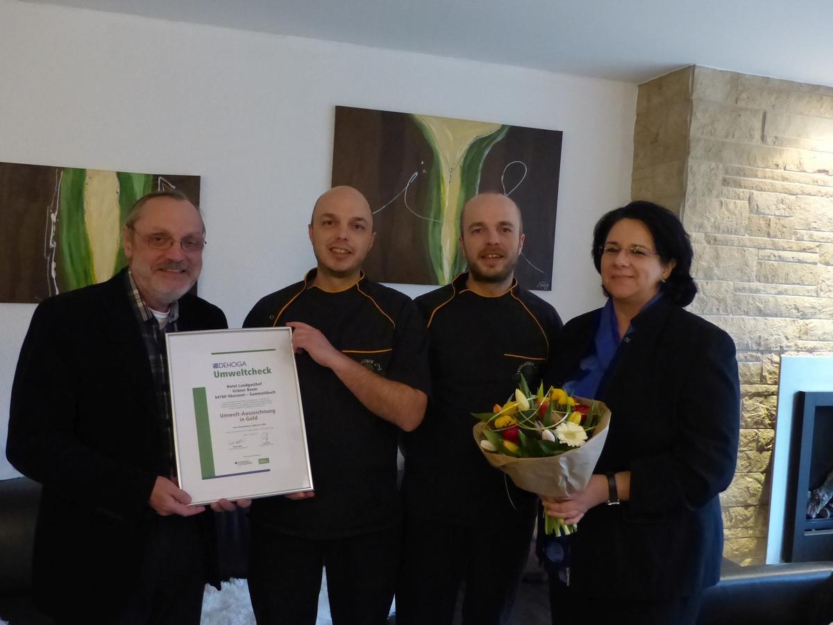 Hotel Gruener Baum Mit Restaurant & Wellness Oberzent Bagian luar foto